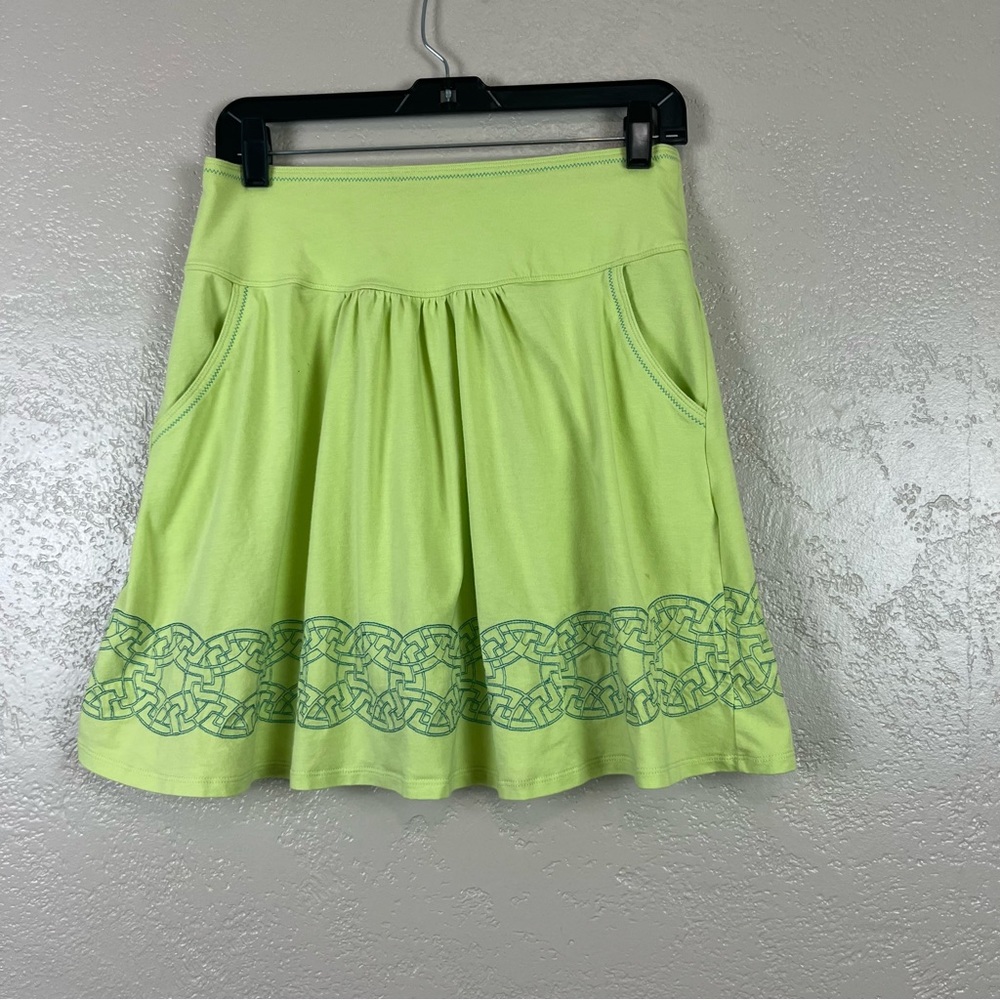 5/$30 Title nine women green pockets embroidered skirt‎ size small